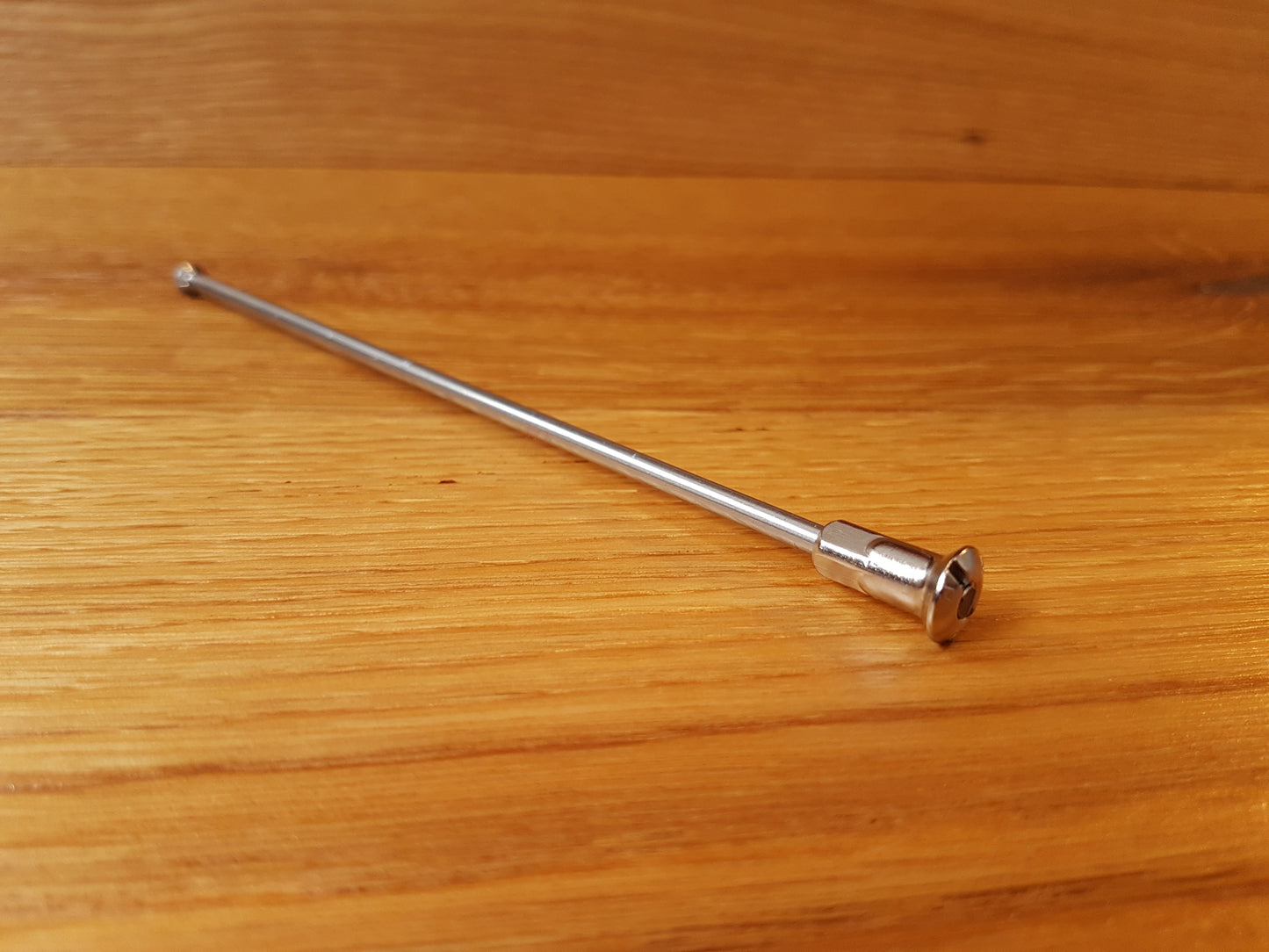 NEU VERSTÄRKT 4mm Speichen Moto Guzzi California 3, Mille GT, 1000 G5 Edelstahl VA mit Nippel 6, 40 oder 80 Stück Oldtimer Ersatzteile