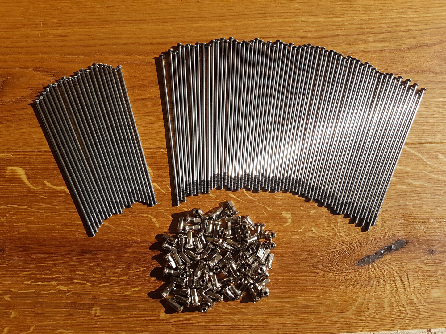 NEU VERSTÄRKT 4mm Speichen Moto Guzzi California 3, Mille GT, 1000 G5 Edelstahl VA mit Nippel 6, 40 oder 80 Stück Oldtimer Ersatzteile